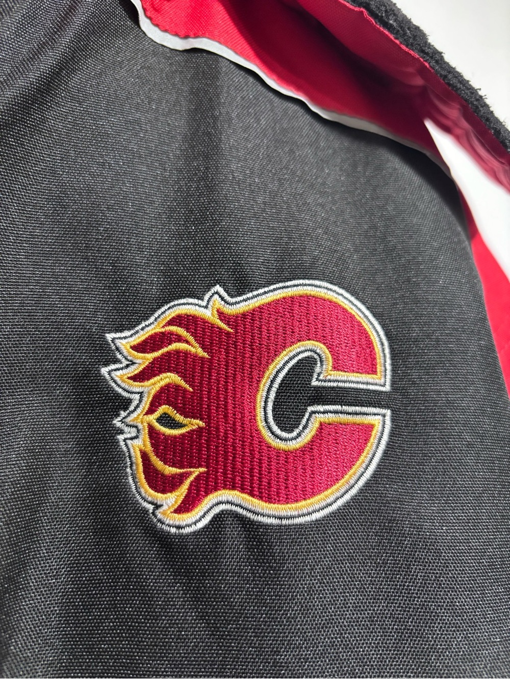 Calgary Flames Jacket - Picture 4 of 7